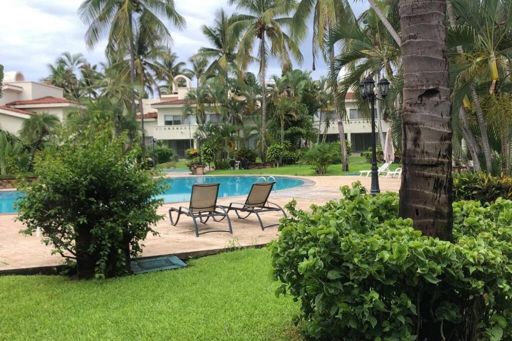 Hermoso Apartamento En Manzanillo Con Alberca Y Cancha De Tenis, Ideal Para Relajarse Y Disfrutar De Una Escapada Tranquila En El Paraiso Tropical Eksteriør billede